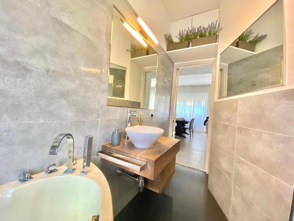 Bocconi Home, Moderna Ed Elegante, Spazioso E Luminoso, Con Due E Due Bagni Apartment Mailand